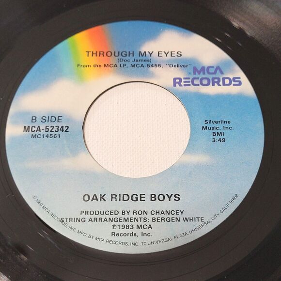 Oak Ridge Boys - I Guess It Never Hurts To Hurt Sometimes - MCA 45 RPM 7" Vinyl - Picture 2 of 2